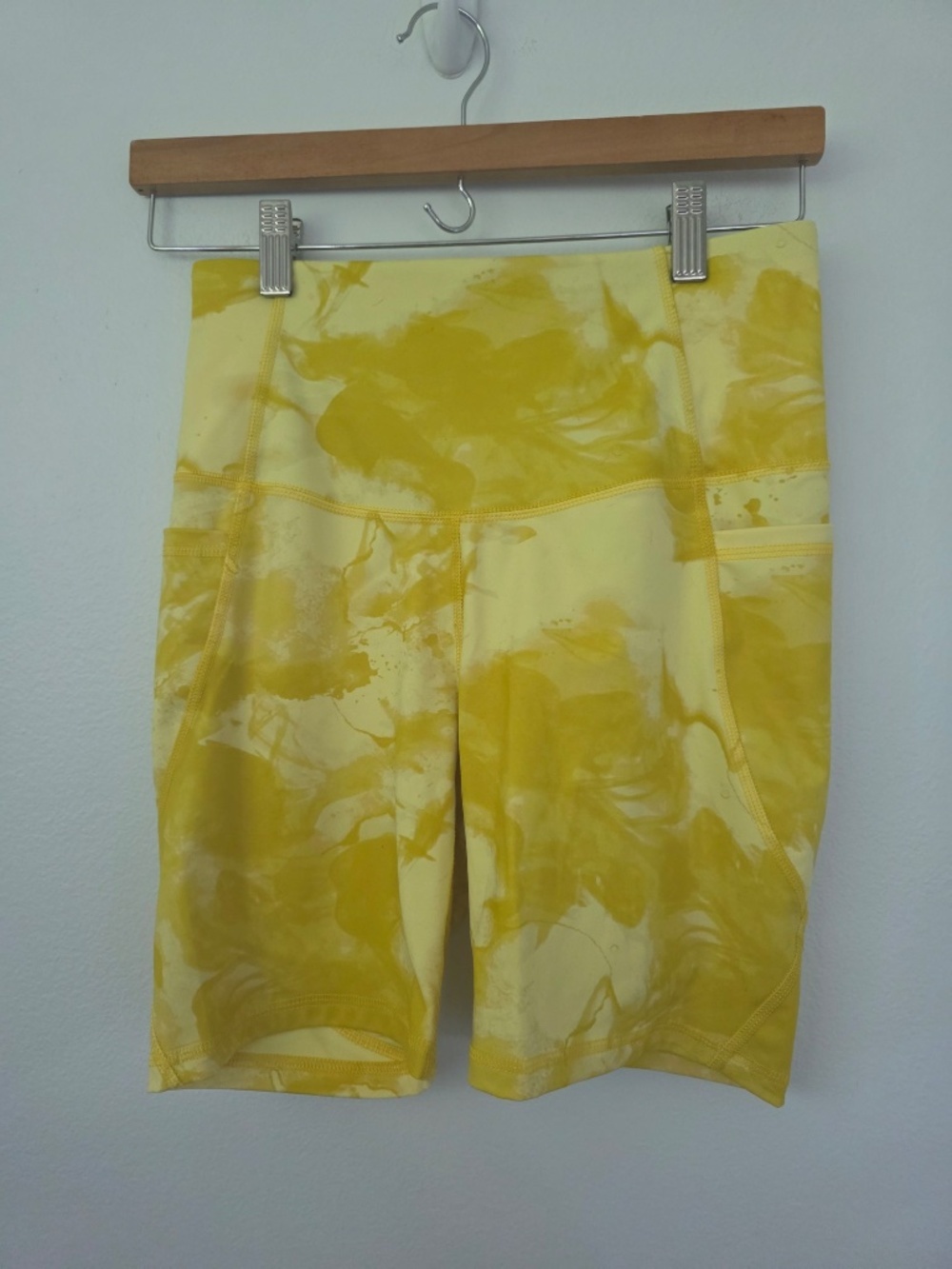 All in Motion Women's Yellow Tie-Dye Bike Shorts with Pockets - Small